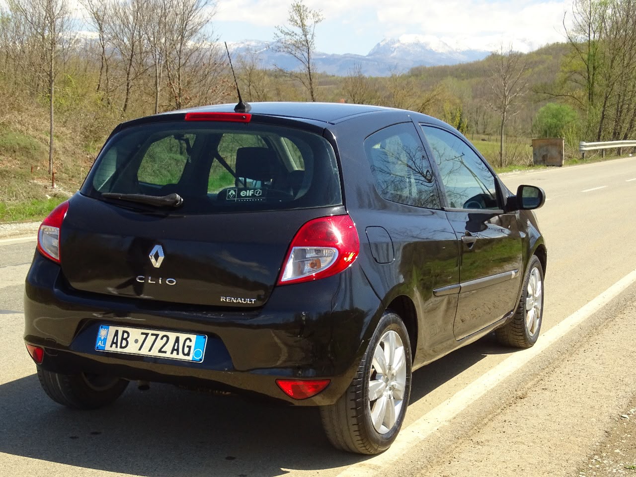 Renault Clio Black